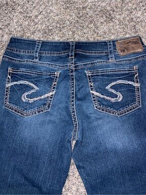 Silver Women’s Suki Mid Baby Boot Jeans - 31 x 33